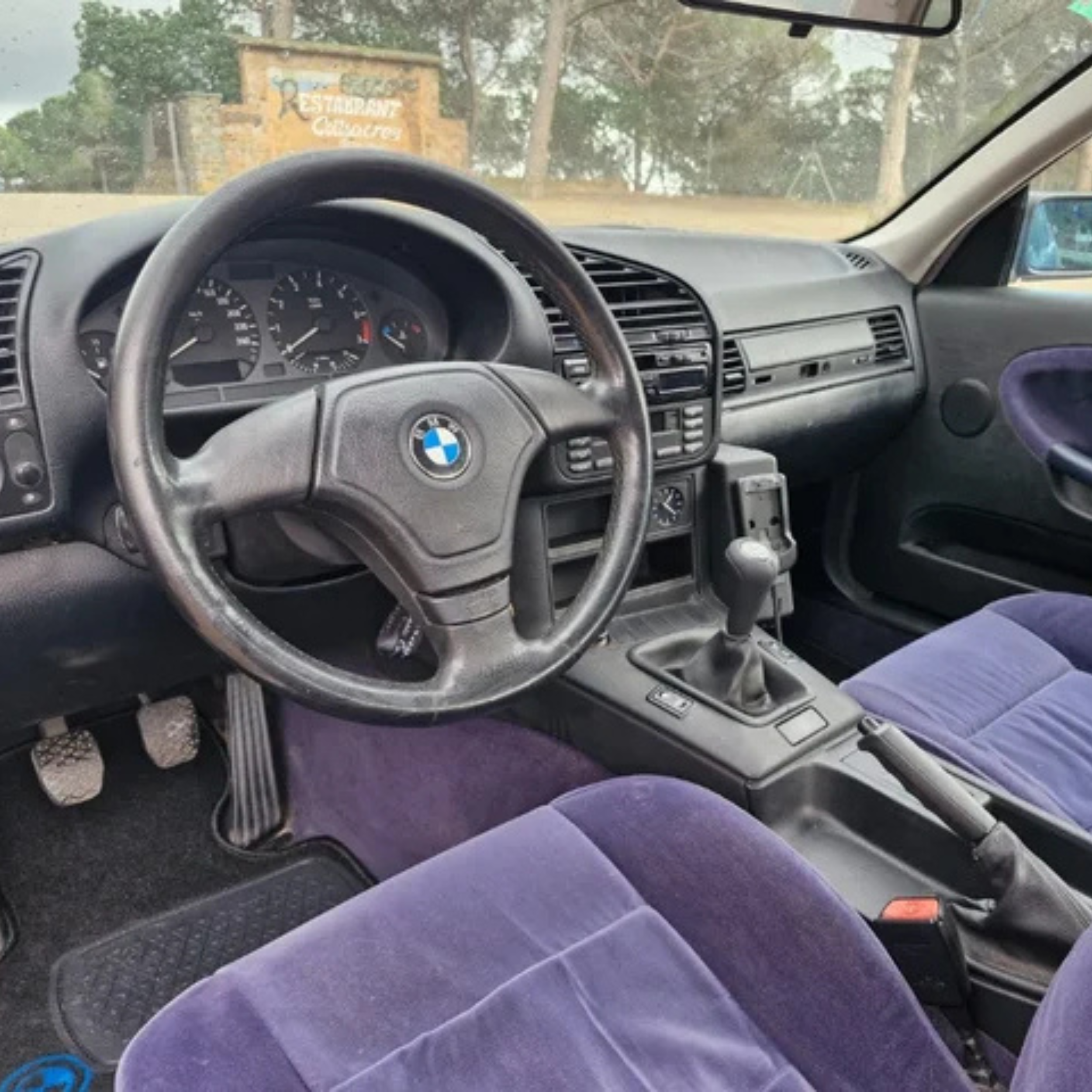 BMW e36 318is Único propietario - Imagen 8