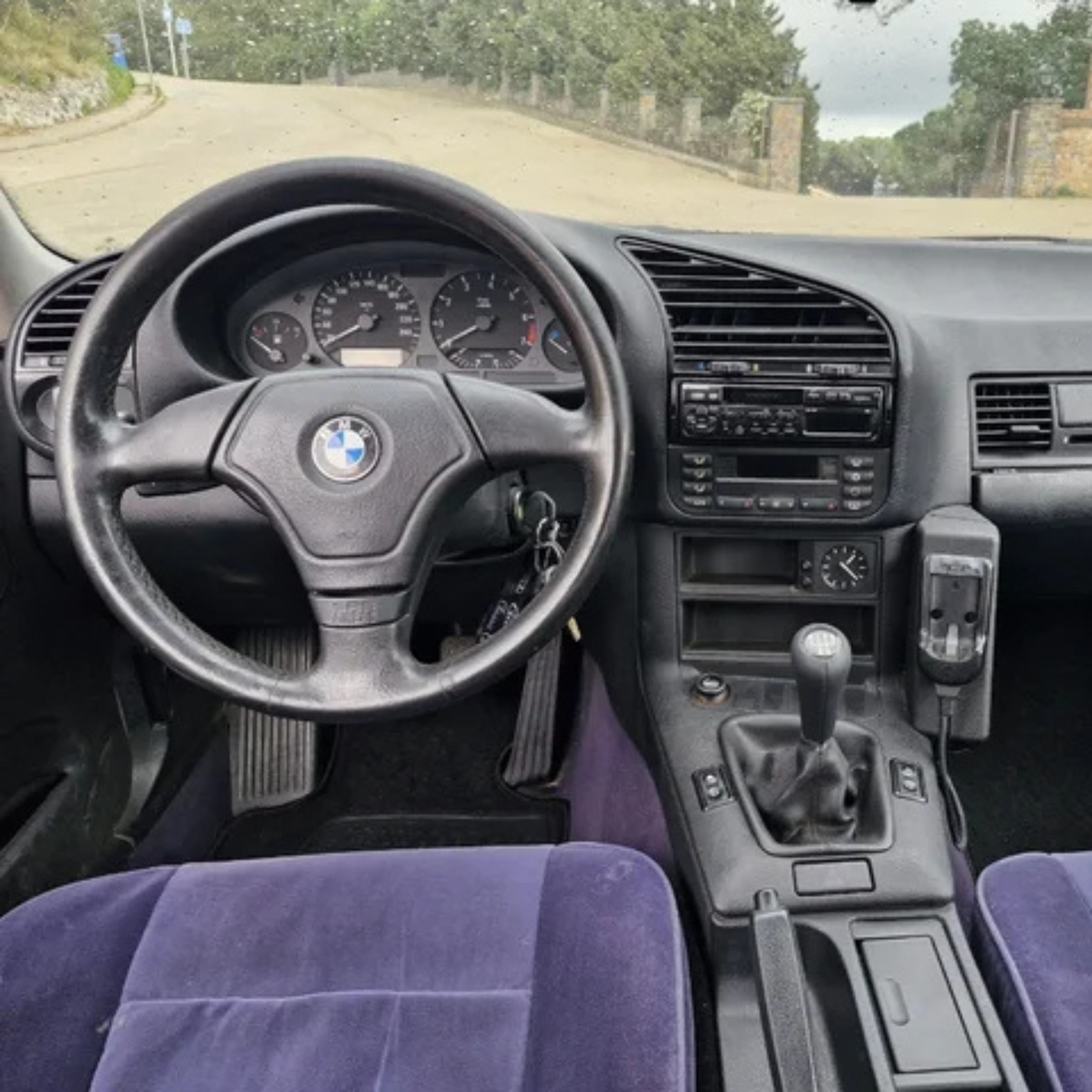 BMW e36 318is Único propietario - Imagen 7