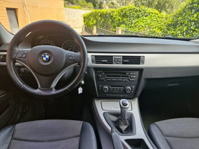 BMW 320d Touring Nacional - Imagen 9